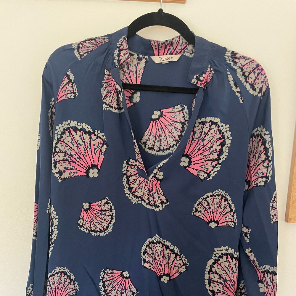 Tucker Turquoise blue Silk Blouse fan shell print smocked collar